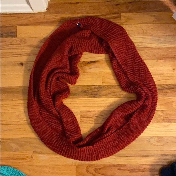 scarves - Picture 2 of 6